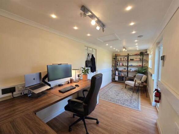 Office1.jpg