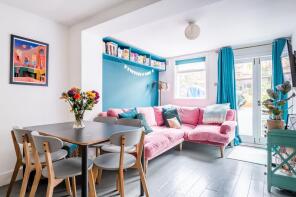 Flat A, 142, Graham Road, Hackney, London E8 1BS