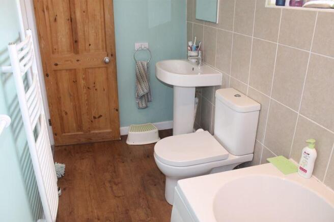 Family Bathroom 