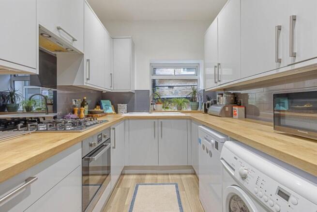 Flat C, 80 Crystal Palace Park Road, SE26 - 4.jpg