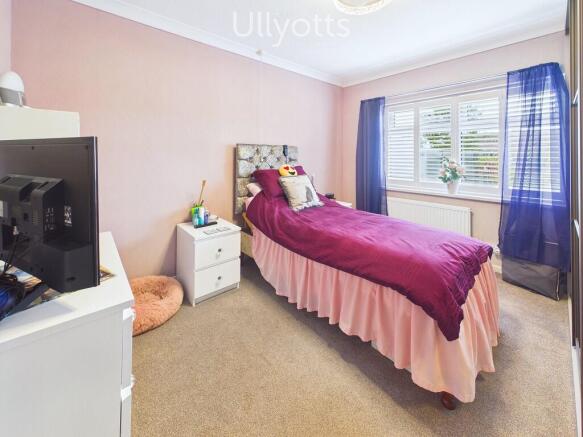 2 bed Semi-Detached Bungalow for sale Image 8