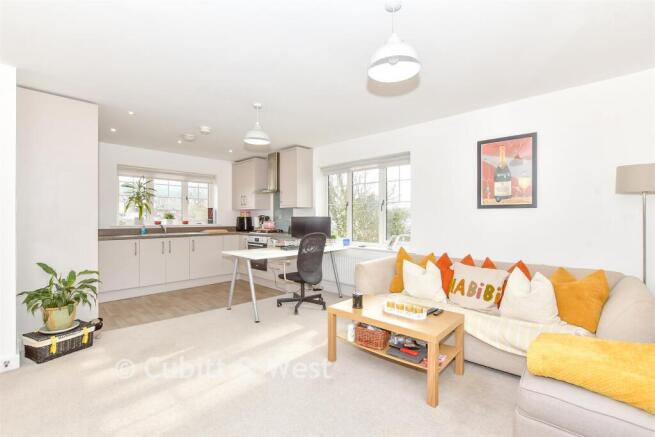 Lounge/Kitchen