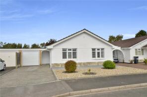 83, Arnold Road, Ferndown BH22 0JX