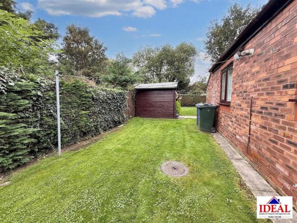 2 bed Semi-Detached Bungalow for sale Image 9