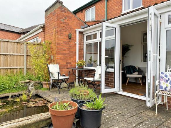 Outdoor Seating Area 128