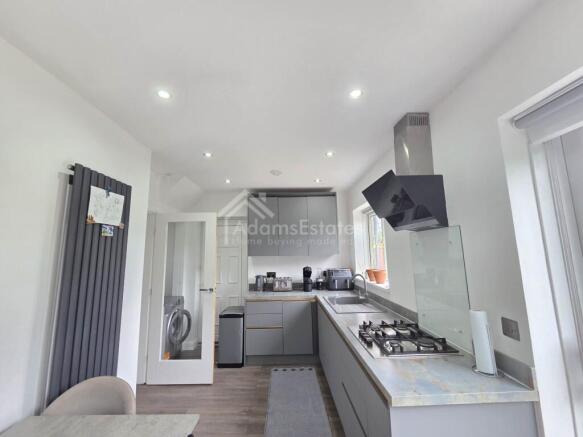 2 bed Semi-Detached for sale Image 4