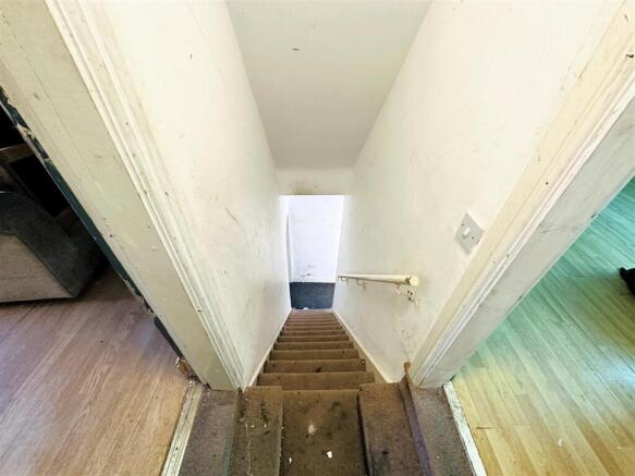 3 bed Terraced for sale Image 7