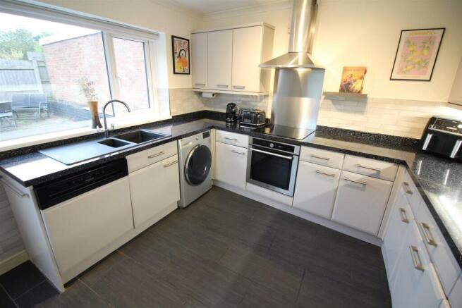 Fitted Kitchen