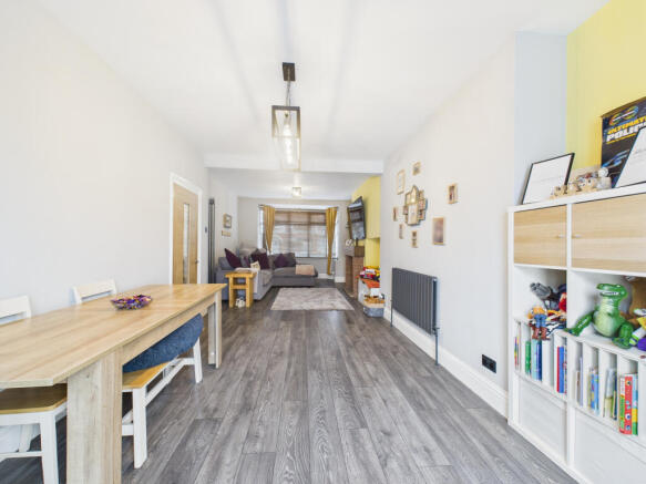 3 bed Semi-Detached for sale Image 9