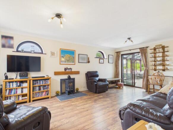 2 bed Detached Bungalow for sale Image 10