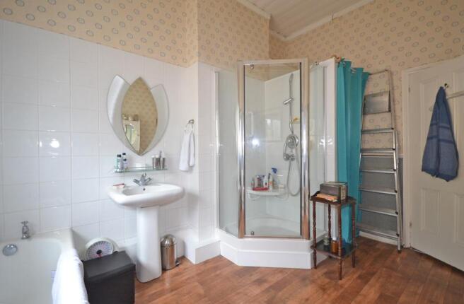 Bathroom (other angl