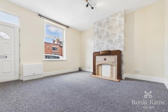 2 bed Terraced to rent Image 5