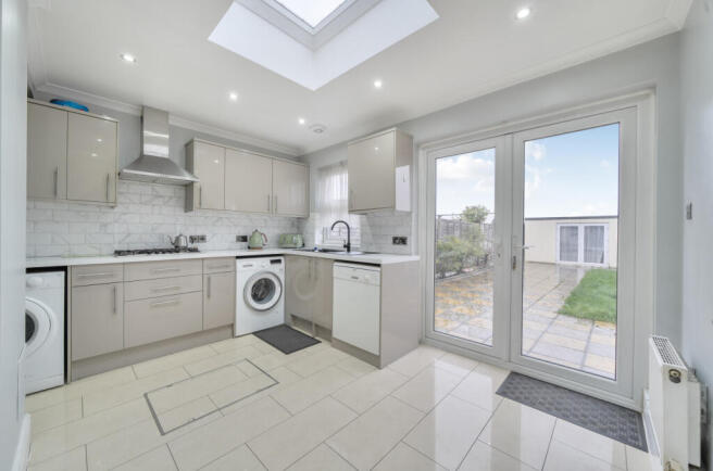 1421403-3-69aafa2...