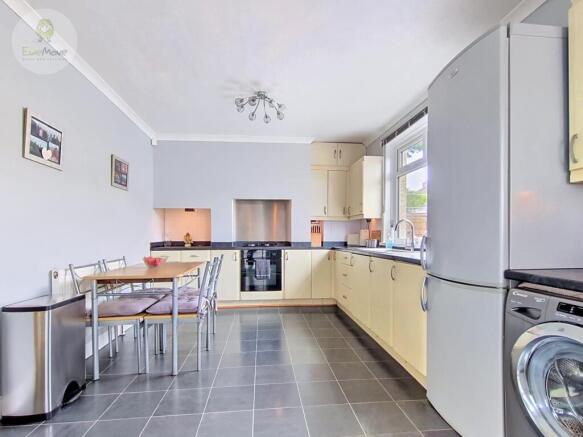 180-elmfield-drive_00001