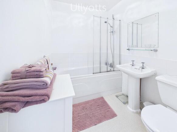 3 bed Semi-Detached for sale Image 12