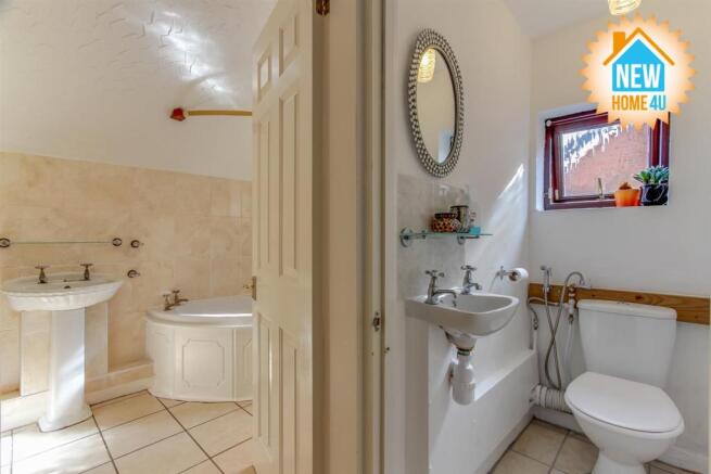 FAMILY BATHROOM: