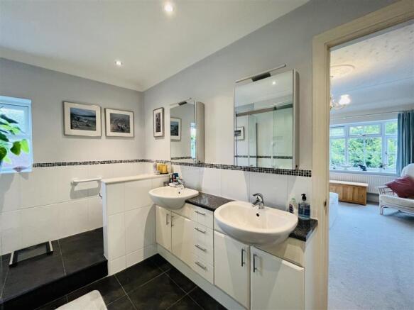 En Suite Aspect 3