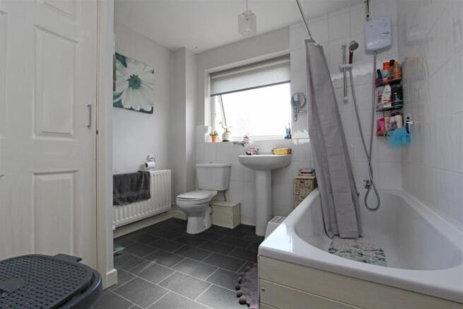 Family Bathroom.jpg