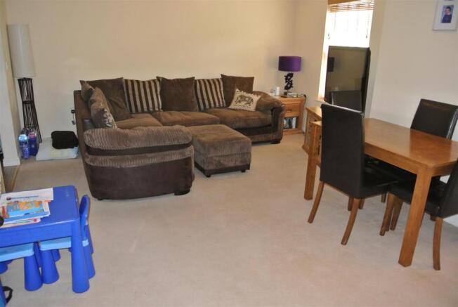 35Bromhurst-Living R