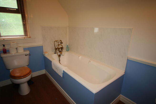 Bedroom  4 ensuite