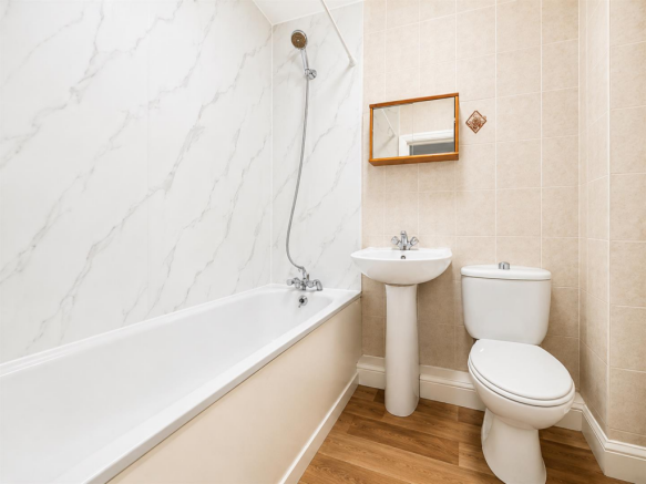 Family Bathroom/ WC