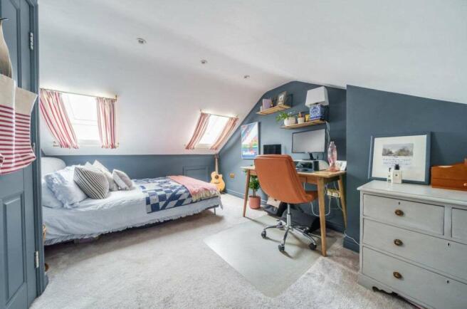 Bedroom 2 (Double)