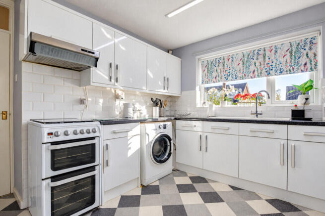 Broom Grove, South Anston photo 2