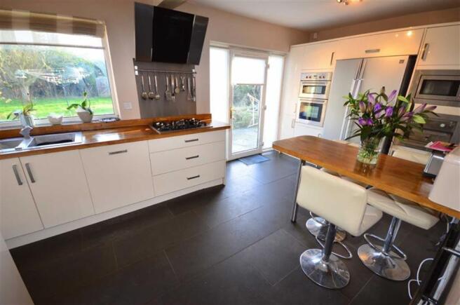 BREAKFAST KITCHEN