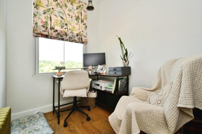 4 bed Terraced for sale Image 12
