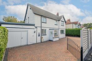 88 Glenroy, Marine Road, Pensarn, Abergele LL22 7PS