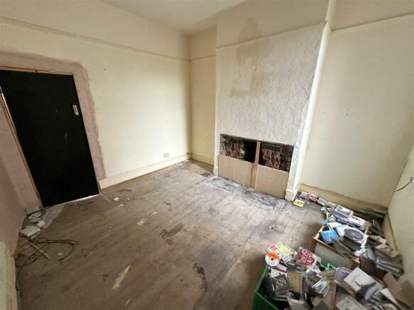 4 bed Block of Apartments for sale Image 4