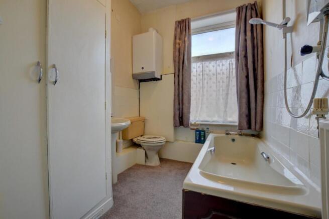 Bathroom - 1.jpg
