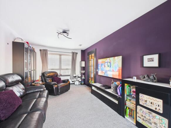 CAM03185G0-PR0129-STILL003