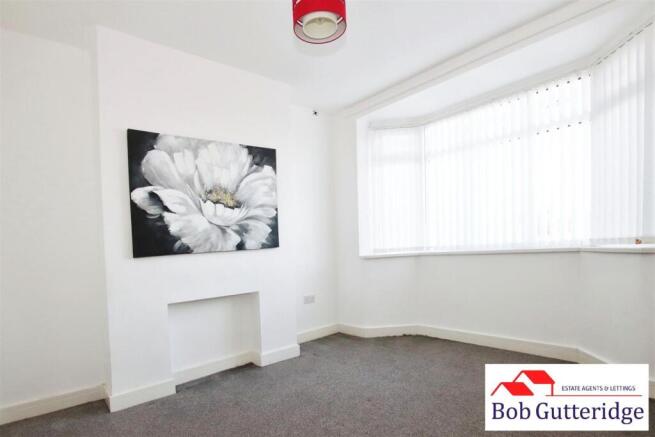 BAY FRONTED SITTING ROOM