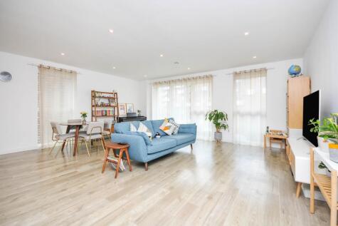 Station Approach, Sydenham, London, ., SE26