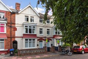 Flat 5, 47, Warwick Gardens, Worthing Central, Worthing BN11 1PF