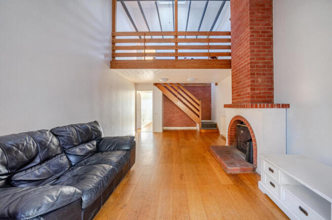 1383653-10-691f1b...