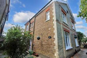 Park Villa, Summer Grove, Elstree WD6 3HH