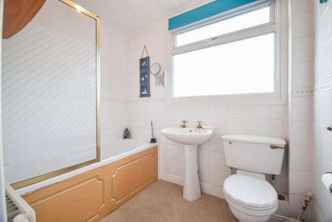 HOUSE BATHROOM/W.C.