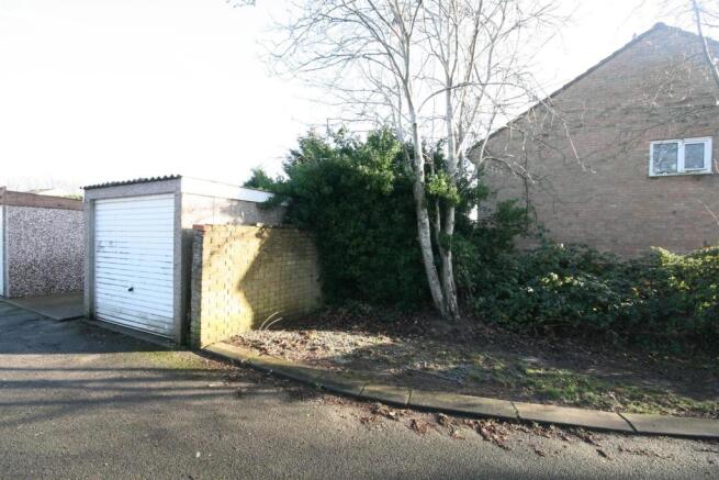 Garage..JPG