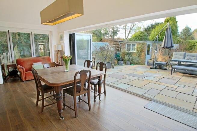 Kitchen Dining Area
