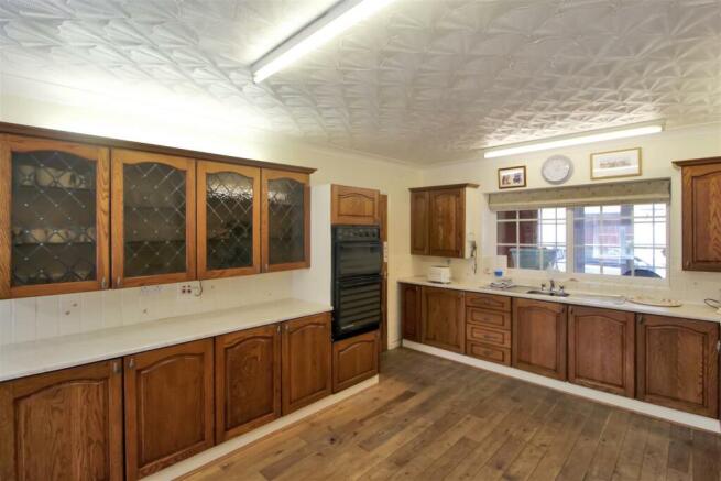 KITCHEN/DINER