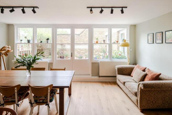 Overton Road, London SW9 photo 3