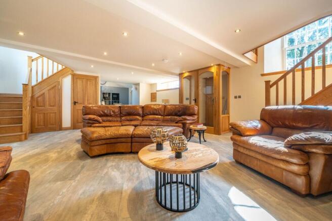 1 bed Detached for sale Image 6