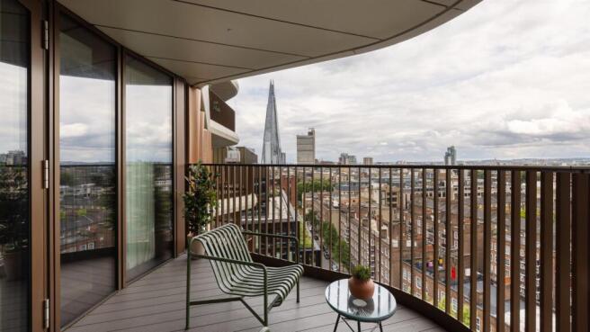 vb5501102_Triptych_10_03_021_3200x2134-2560x1440.j