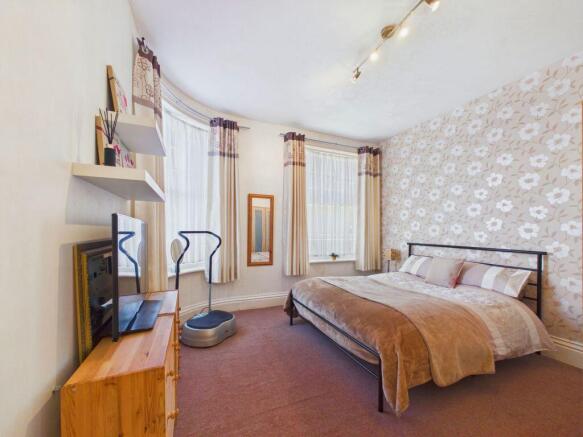 1 bed Flat for sale Image 8