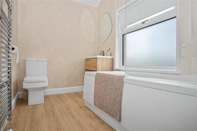 3 bed Semi-Detached for sale Image 8