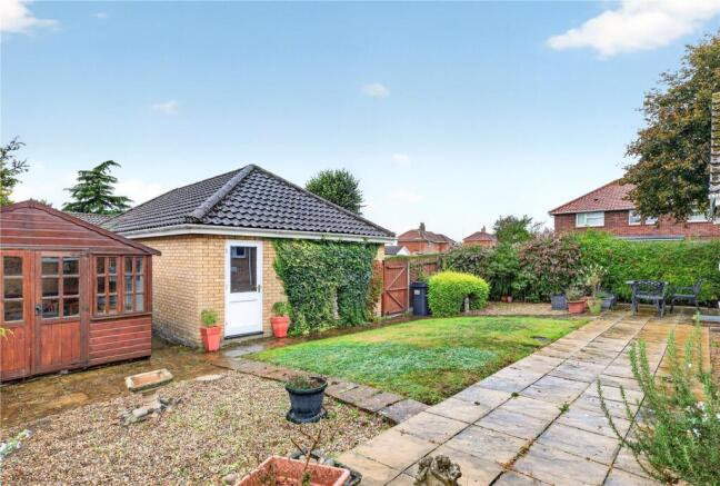 Gunton Road, Wymondham, Norfolk, NR18 photo 2