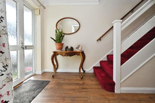 3 bed Semi-Detached for sale Image 8