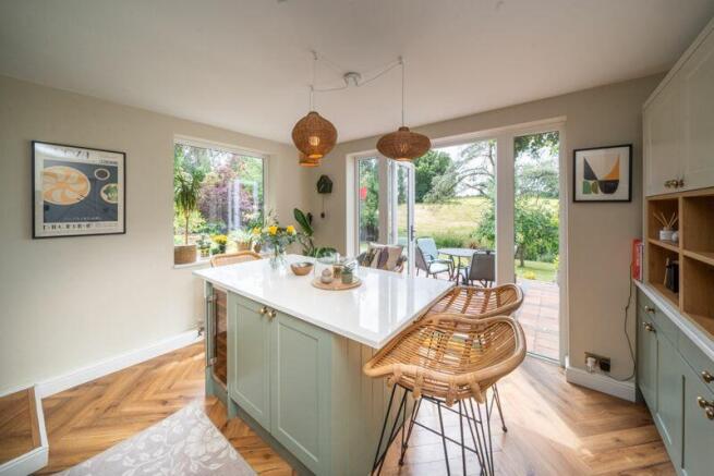 Breakfast bar